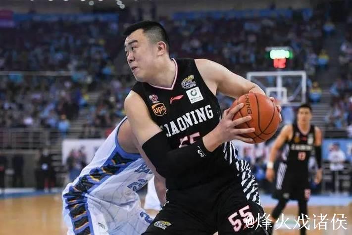 能攻、善守、会传!辽宁新星横空出世,完美成为韩德君接班人 能攻、善守、会传!辽宁新星横空出世,完美成为韩德君接班人